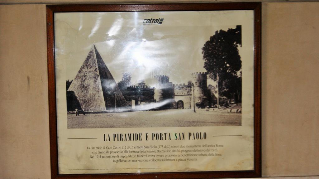 I Love Piramide Roma Esterno foto